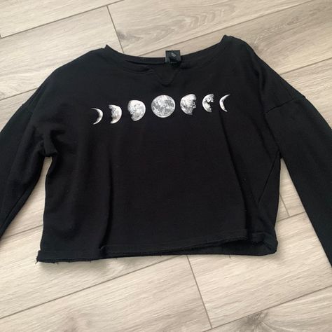 I Just Never Worn It So I Thought I’d Get Rid Of It. Literally Never Worn. No Rips, Tearsetc Smoke Free Home Pet Free Home Moon Phases Tshirt, Moon Phases Shirt, Class Shirts, Class Shirt, Kids Art Class, Moon Shirt, Halloween Hoodie, Tops Long Sleeve, Fancy Outfits