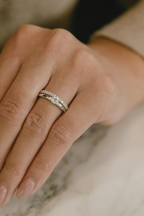 Petite and perfect💫 #vanbruun Our tings: Frida and Sofia Minimalist Wedding Ring Set Silver, Simple Engagement Rings Silver, Wedding Ring Sets Simple, Wedding Rings Silver, Couple Ring Design, Dainty Wedding, Wedding And Engagement Rings, Dainty Wedding Ring, Cute Engagement Rings