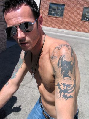 Stone Temple Pilots Tattoo, Pilot Tattoo, Tattoos Pictures, Scott Weiland, Velvet Revolver, Stone Temple, Stone Temple Pilots, Live Rock, Soundtrack To My Life