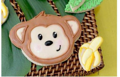 Boil Rice, Monkey Invitations, Monkey First Birthday, Banana Party, Monkey Cookies, Monkey Birthday Parties, Boiled Rice, Canned Fish, Novelty Birthday Cakes