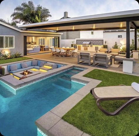 Modern Pool House, Home Pool, Dream Backyard Pool, Pool House Designs, Backyard Pool Landscaping, Modern Pools, Back Porch Ideas, Backyard Pool Designs, House Outside Design