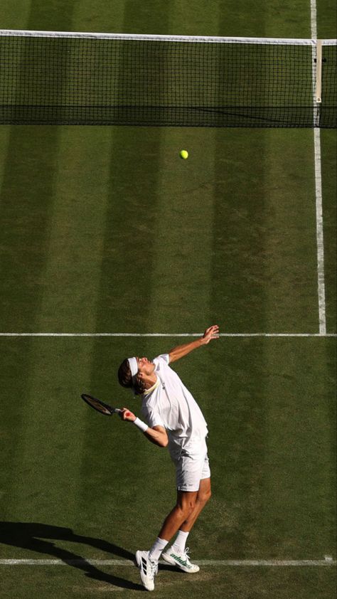 Old Money Tennis Outfit Men, Tennis Men Aesthetic, Tennis Boys Aesthetic, Tennis Aesthetic Men, Fuel Aesthetic, Tennis Fashion Photography, Tennis Aesthetic Vintage, Old Money Tennis, Aesthetic Tennis