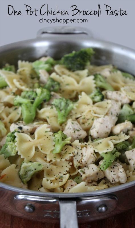 One Pot Chicken Broccoli, Chicken Breast Broccoli, Chicken Broccoli Pasta Recipes, Broccoli Pasta Recipe, Chicken Broccoli Pasta, Slow Cooker Meatloaf, Pasta With Chicken, Slow Cooker Chicken Tacos, Bow Tie Pasta