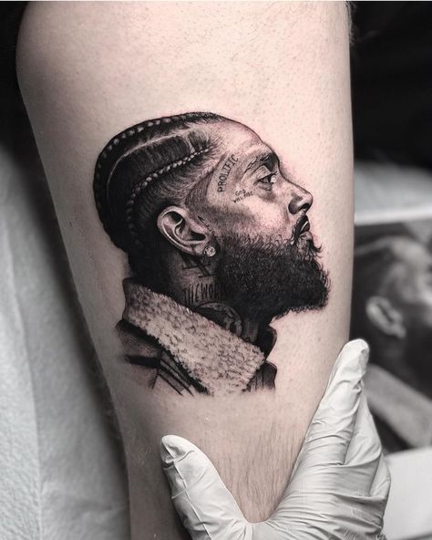 Nipsey Hussle portrait tattoo Nipsey Tattoo, Nipsey Hussle Tattoos, Nipsey Hussle Portrait, Marriage Ring Tattoos, Rich Gang, Tattoos Neck, Rip Tattoo, Rock Tattoo, Tattoo Practice