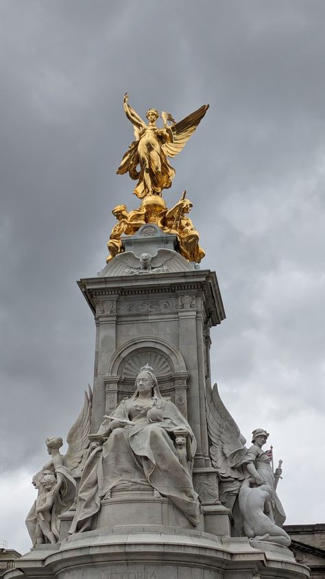 Queen Victoria memorial, Buckingham palace, statue, london Statues In London, Victoria Memorial Sketch, I Miss You Too, Victoria Memorial, Hidden City, Memorial Statues, Miss You Too, Travel International, Uk Trip