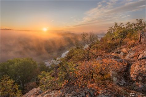 Misty dawn on Thunder Cliffs, the Southern Buh River, Mykolayiv oblast, Ukraine Misty Dawn, Russia Ukraine, Mongolia, Beautiful Places, Ukraine, Russia, Country Roads