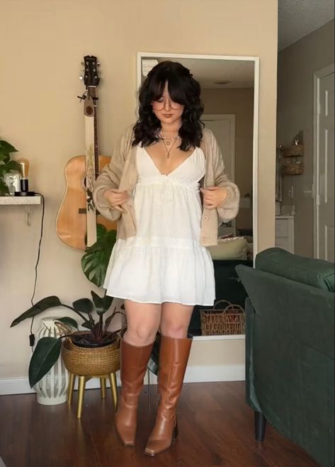 Boho Outfits Plus Size, Soft Natural Kibbe Outfit, Lacy Outfits, Plus Size Western Outfits, Midwestern Style, Plus Size Cowgirl, Western Boho Outfits, Vineyard Outfit, Curvy Boho