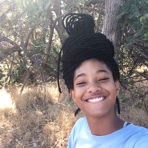 Locs Inspiration, Willow And Jaden Smith, Willow Smith, Goddess Locs, Kehlani, Locs Hairstyles, Faux Locs, Hair Art, New Classic