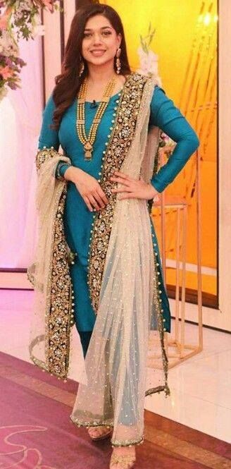 Simple dress with heavy dupatta,  suits with heavy work dupatta, trendy plain suit with shawl fashion, Pakistani latest shawls dresses designs, Plain chiffon dupatta designs   #heavydupatta #shawls #weddingdress #valvetshawls #fashionandarts Chiffon Dupatta Designs, Plain Silk Suit Designs, Plain Dress With Heavy Dupatta, Dress With Heavy Dupatta, Heavy Dupatta Suits, Plain Suit With Heavy Dupatta, Silk Suit Design, Heavy Work Dupatta, Suit With Shawl