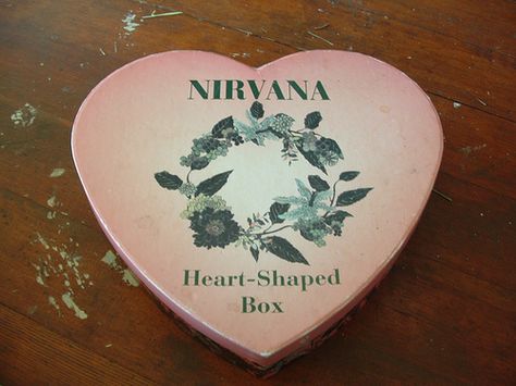 Arte Punk, Smells Like Teen Spirit, Heart Shape Box, Doll Parts, Soft Grunge, Heart Art, Grunge Aesthetic, Kurt Cobain, Nirvana