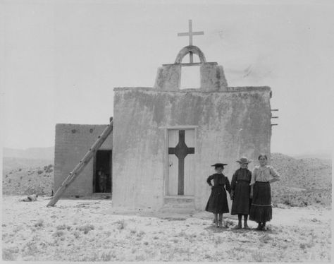 New Mexico History, New Mexico Santa Fe, Sunday Clothes, Into The West, New Mexico Usa, Country Church, Old Churches, Land Of Enchantment, New Mexican