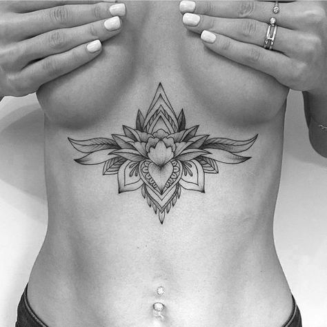 Artist: @alinatu More Under Bobs Tattoos, Underbust Tattoo, Tattoo Son, Chest Tattoos For Women, Lotus Mandala, Sternum Tattoo, Tattoo Magazines, Top Tattoos, Tattoo Feminina