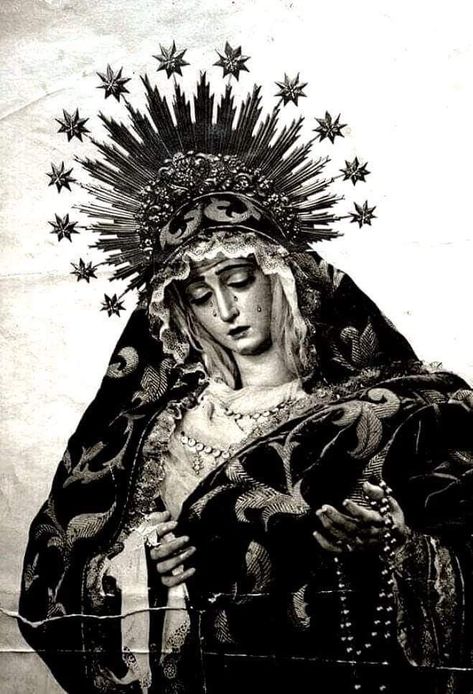 Goth Catholic Aesthetic, Gothic Religious Aesthetic, Medevil Aesthetic, Gothic Catholic Aesthetic, Virgen Mary Tattoo, Roman Catholic Art, Virgin Mary Art, Our Lady Of Sorrows, Wallpapers Images