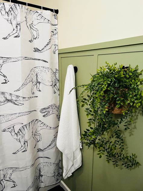 Dinosaur Themed Bathroom, Boys Bathroom Ideas Kid, Dino Bathroom, Boy Bathroom Ideas, Dinosaur Theme Room, Dinosaur Bathroom, Toddler Bathroom