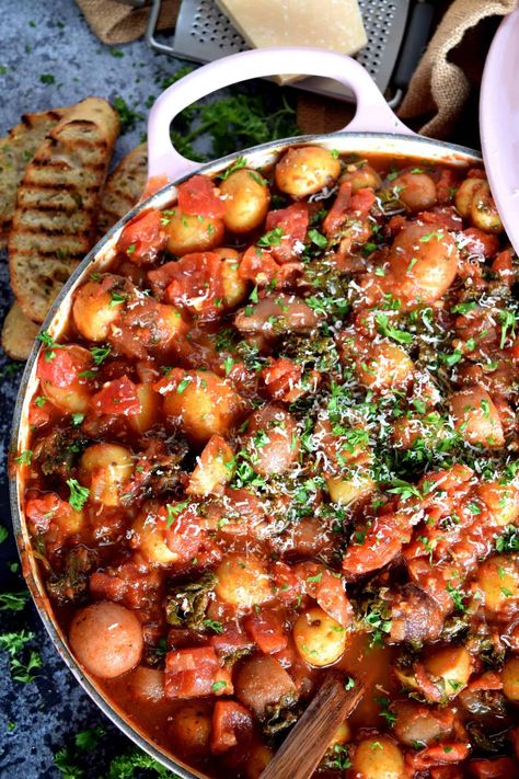 Potato Tomato Recipe, Braised Potatoes, Tomato Side Dishes, Chorizo Soup, Italian Potatoes, French Potatoes, Sun Dried Tomato Sauce, Tomato Recipe, Tomato Dishes