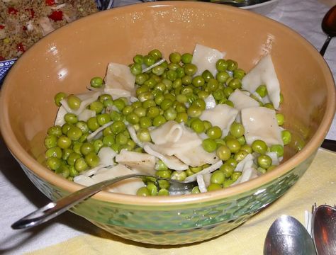 Eastern Shore Peas and Dumplings Recipe - Eastern Shore Recipes Peas And Dumplings, Chicken Mashed Potatoes, Frozen Dumplings, How To Make Dumplings, English Peas, Kitchen Country, Breakfast Places, Dumplings For Soup, Dumplings Recipe