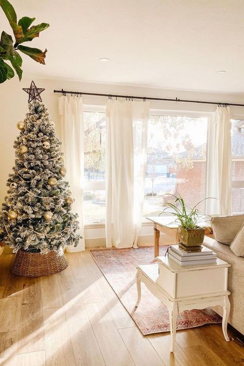 🎄I love the glow of the tree…Christmas lights and the extra greenery all around the house is my favorite part of Christmas decor!BTW, and with simple curtains. Provenza Vinyl Plank Flooring, Vinyl Plank Flooring Colors, Wall Pergola, Semi Sheer Curtains, Winter Wreath Diy, Lvp Flooring, Building A Pergola, Diy Macrame Plant Hanger, Houseplants Indoor