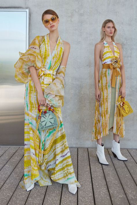 Ty Dye, Tie Dye Fashion, Print Trends, White Boots, 2019 Fashion, Vogue Fashion, Fashion Show Collection, Pre Fall, Womens Fashion Trends