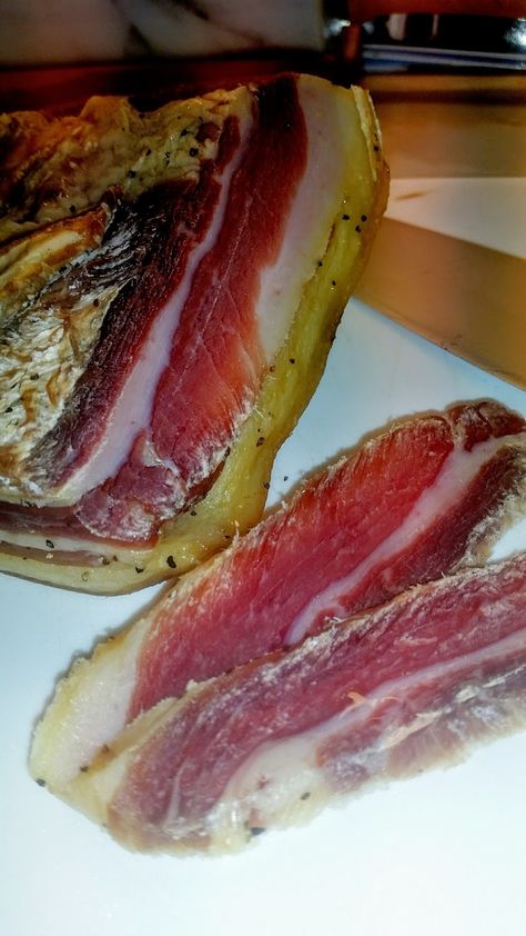 Meatalicious: Home made Pancetta ready to enjoy Spicy Beef Jerky, Curing Bacon, Curing Meat, Cured Meat Recipes, Charcuterie Meats, Food Preserving, Sausage Making, Homemade Sausage, Spicy Beef