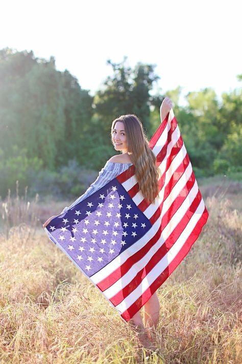 Pictures With Flags Photo Shoot, Senior Picture Ideas American Flag, Senior Pictures With American Flag, Patriotic Senior Pictures, Flag Photoshoot Ideas, American Senior Pictures, American Flag Senior Pictures, Memorial Day Photoshoot, Flag Senior Pictures