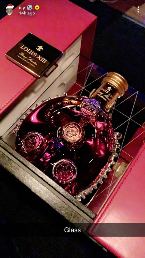 Unique Alcohol Bottles, Beautiful Liquor Bottles, Expensive Wine Bottle, Expensive Liquor, Most Expensive Liquor, Expensive Drinks, Luxury Alcohol, Expensive Whiskey, Alcohol Spirits