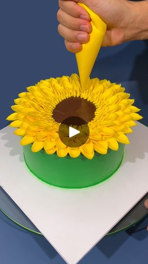 Sunflower Cake Design, How To Make Sunflower, Sunflower Cake, Sunflower, Cake, Quick Saves, Design