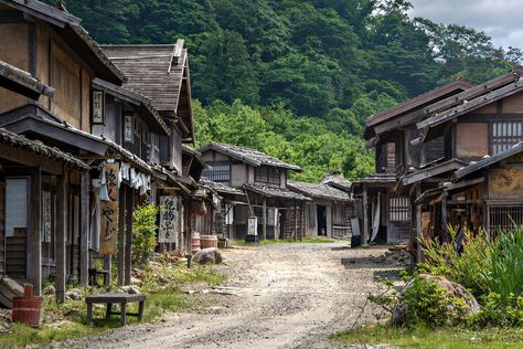 What looks like an old and abandoned Japanese village is actually just a movie set. Many of the latest Japanese Samurai movies where filmed here. There are reconstructions of a farming village, a fishing village and a post town of the Edo period (1603–1867). Japan Village, Japanese Ghost, Japanese Halloween, Background References, Kubo And The Two Strings, Japanese Buildings, Japanese Town, Environment Reference, Japanese Village