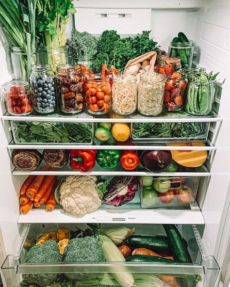 Healthy Fridge, National Nutrition Month, Aesthetic Foods, Eco Kitchen, Nutrition Month, Vegan Inspiration, Vegan Bowls, Vegan Cookbook, Eat The Rainbow