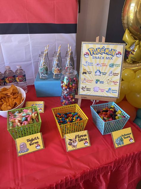 Halloween Pokemon Birthday Party, Pokemon Party Food Snacks, Simple Pokemon Birthday Party, Pokemon Birthday Snack Ideas, Pokemon Park Party, Pokémon Birthday Party Favors, Pokémon Birthday Ideas Games, Pokemon Birthday Snacks, Pokémon Birthday Ideas Cake