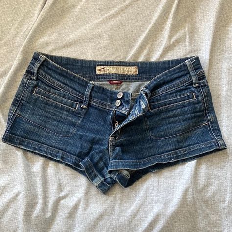 Hollister Short Shorts Hollister Clothes, Easy Diy Clothes, Hollister Pants, Hollister Shorts, Cute Preppy Outfits, Cute Everyday Outfits, Stretch Shorts, Really Cute Outfits, Teenage Fashion Outfits