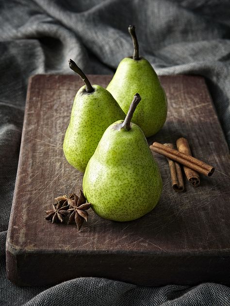 Fruitvale Station, Fresh Fruit Recipes, Fruits Photos, Fruit Picture, Food Photography Inspiration, Fruit Photography, Still Life Photos, Food Photography Styling, Delicious Fruit