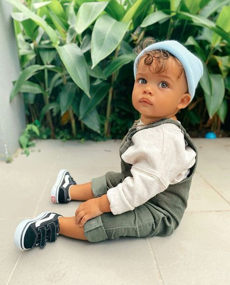 Good Morning Cutie, Baby Boy Swag, Boys Fall Outfits, Cute Mixed Babies, Baby Swag, All That Glitters Is Gold, Baby Ootd