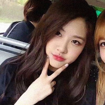 Chaelisa Icons, Rose Rise, Aesthetic Roses, Park Rosé, Rosé Brown, Rose Park, Rose Icon, Rosé Blackpink, Blackpink Rose