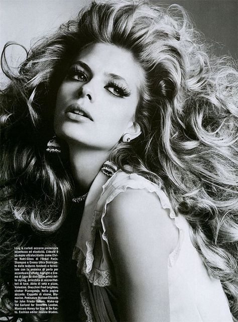 Part two of this amazing big hair shoot from Vogue Italia. You can find part one of this Big Hair Friday here. Hair Romance, Voluminous Curls, Spring Hairstyles, Long Curly Hair, Long Curly, Great Hair, Curly Hairstyle, Big Hair, Hair Dos