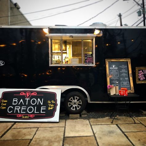 Baton Creole Serves Bayou-style Cajun From Food Truck in East Austin Cajun Street Food, Cajun Food Truck, Cajun Menu Design, Cajun Restaurant, Creole Food, New Orleans Street Car, Dog Waste Bag Holder, My Favorite Food, Cajun Food