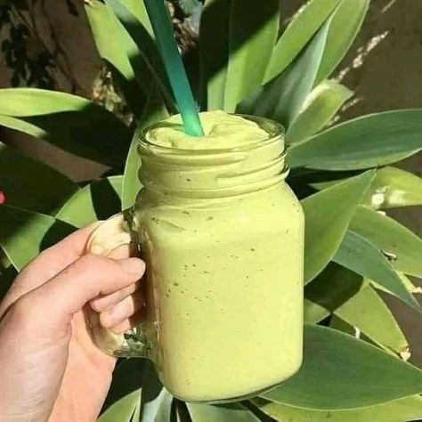 Shake Aesthetic, Jus Alpukat, Avocado Shake, Super Healthy Smoothies, Avocado Juice, Avocado Smoothie, Food Quotes, Baby Shower Food, Vegan Dinner Recipes