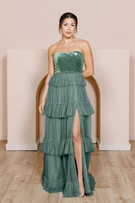 Velvet Tulle Dress, Sage Bridesmaid Dress, Bridesmaid Separates, Sage Bridesmaid Dresses, Wedding Parties Colors, Modern Bridesmaid, Bridesmaid Dresses Boho, Emerald Bridesmaid Dresses, Sell Dresses