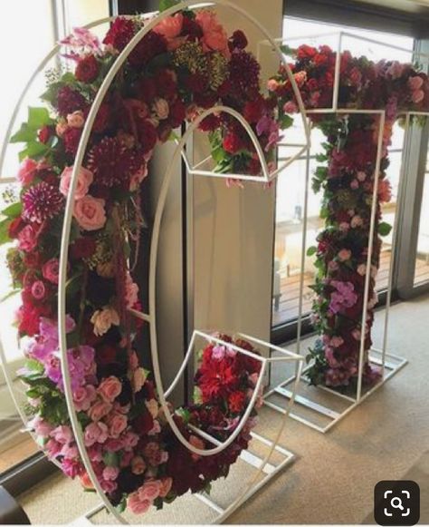 Rustic Wedding Decorations, Big Company, Floral Letters, Wedding Deco, Instagram Page, Romantic Weddings, Wedding Design, Simple Weddings, Wedding Backdrop