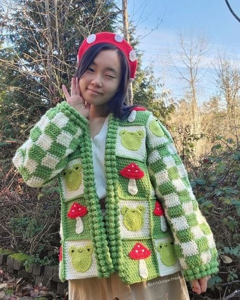 Mushroom Beret, Crochet Beret, Cozy Crochet Patterns, Crochet Mushroom, Crochet Frog, Kawaii Crochet, Fun Crochet Projects, Granny Squares Pattern, Unique Crochet