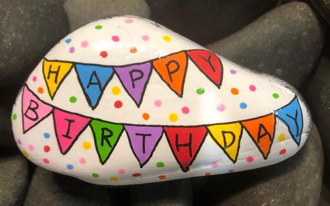 Rock Painting Ideas Birthday, Birthday Stone Painting, Birthday Rocks Painting Ideas, Happy Birthday Rock Painting Ideas, Birthday Spirit Rock, Happy Birthday Painted Rocks Ideas, Happy Birthday Stone Painting, Happy Birthday Rock Painting, Happy Birthday Rocks