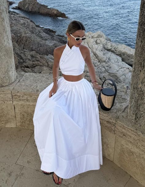 Zanzibar Outfit Ideas, White Long Skirt Outfit, Trendy Tees, Honeymoon Outfits, Elegant Dresses Classy, Look Of The Day, Paris Outfits, Classy Dress Outfits, Long Dress Casual