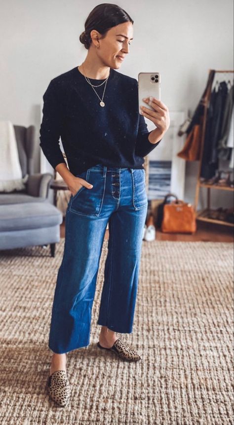 Cropped Wide Leg Jeans Outfit Winter, Natalie Borton Style, Wide Leg Cropped Jeans Outfit, Wide Leg Jean Outfits, Wide Leg Jeans Winter, Natalie Borton, Cropped Jeans Outfit, Wide Leg Outfit, Jean Levis