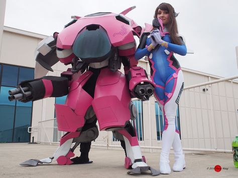 D.va Online by HoiHoiSan D Va Cosplay, Couple Cosplay, Overwatch Cosplay, Overwatch Fan Art, Anime Expo, Alien Concept Art, Halloween Inspiration, Cute Cosplay, Best Cosplay