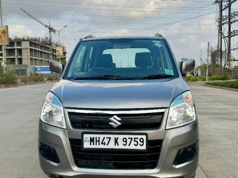 Explore the 2016 Maruti Suzuki Wagon R 1.0 CNG in Goregaon, Maharashtra. Manual, 1st owner, valid insurance till 30-Aug-2024. Visit Sahani Autozone, Vasai-Virar for a test drive. Contact: 7028956610. #MarutiSuzuki #WagonR #UsedCar #CNG #Manual #ComprehensiveInsurance Endeavor Car, Suzuki Wagon R, Wagon R, Maruti Suzuki, Test Drive, Driving Test, Insurance, Drive, Cars