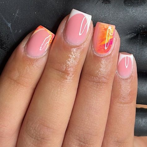 Cute Summer Nails With Designs, Biab Nail Design Orange, Short Gel Nails Orange, Nail Design Orange Pink, Cute Nails Pink And Orange, Marble Short Nails, Marble Summer Nails, Pink Orange Nails Summer, Orange And White Marble Nails