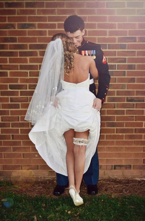 Usmc Wedding, Army Wedding, Marine Wedding, Military Wedding, Wedding Picture Poses, Future Wedding Plans, Cute Wedding Ideas, Wedding Goals, Wedding Wishes