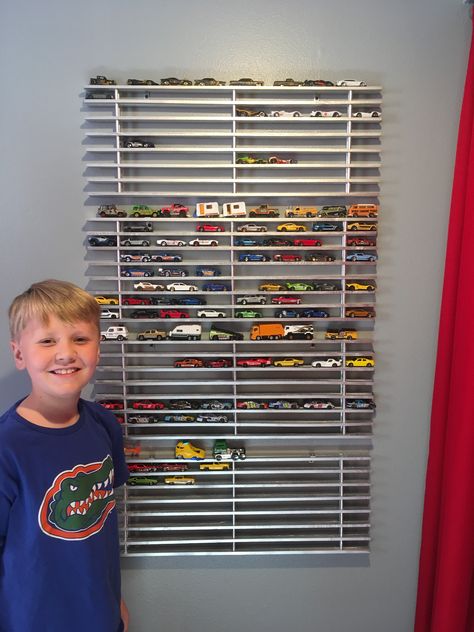 Hot Wheels car organizer made from shoe racks. Hot Wheels Organizer, Hot Wheels Organization, Organizer Ideas, Car Organizer, Shoe Racks, Boy Bedroom, Hot Wheels Cars, Boys Bedroom, Boy's Bedroom