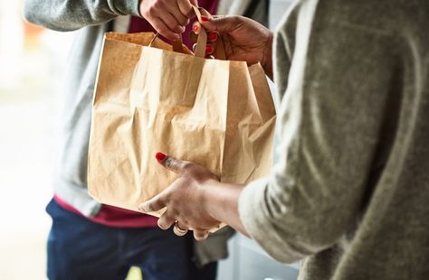 How to take a meal to a neighbor or loved one - WellTuned by BCBST Brown Paper Bags, Alcohol En Gel, Meals On Wheels, Feeding America, Sit Ups, Delivery App, Meal Delivery Service, Food Supply, Foods Delivered