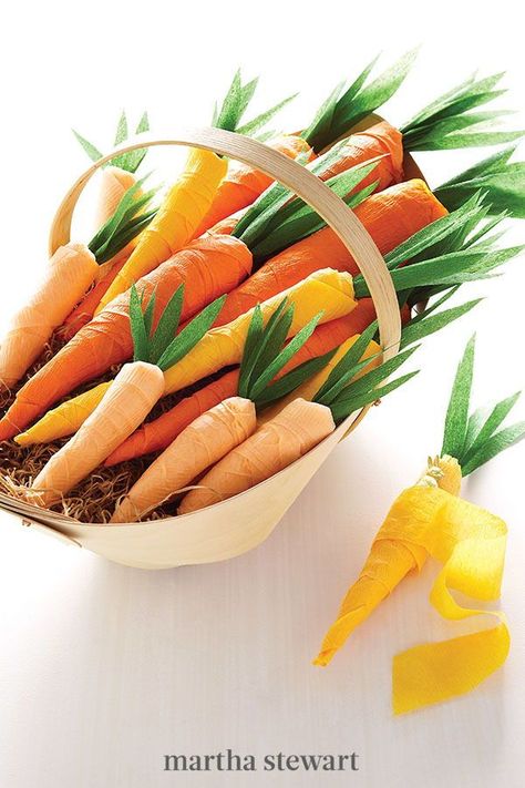 Paper Carrots, Martha Stewart Holiday, Candy Easter Basket, How To Make Crepe, Easter Hunt, Holiday Deco, Astuces Diy, Easter Clipart, Easter Inspiration