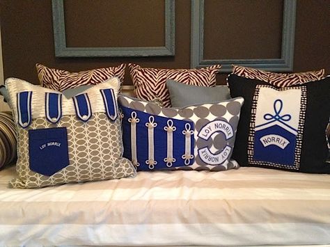 Band Pillow, Color Guard Costumes, Marching Band Uniforms, Uniform Ideas, Band Uniforms, Band Ideas, Diy Projects Gifts, Memory Blanket, Pillow Projects